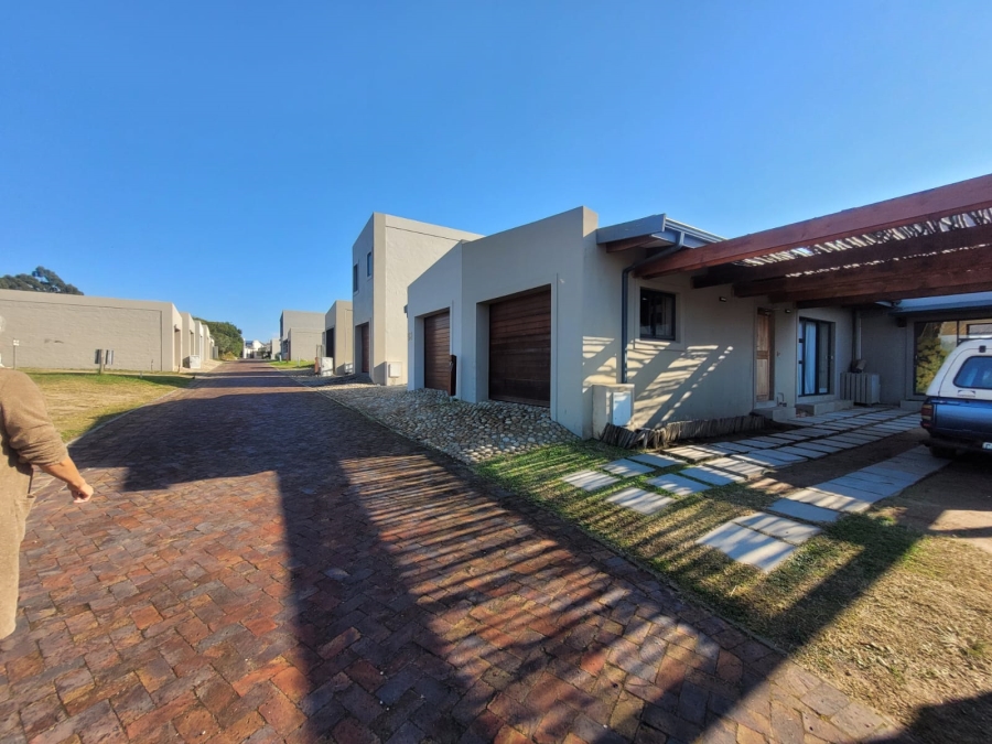 2 Bedroom Property for Sale in Crossways Farm Village Eastern Cape